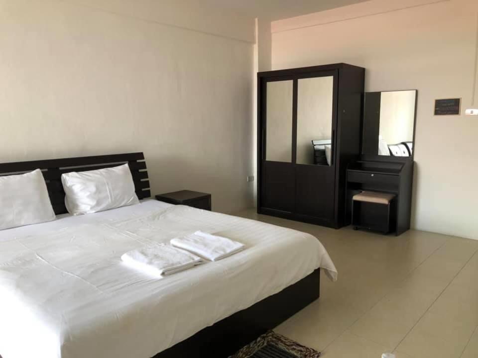Vk &Residence Kanchanaburi Extérieur photo