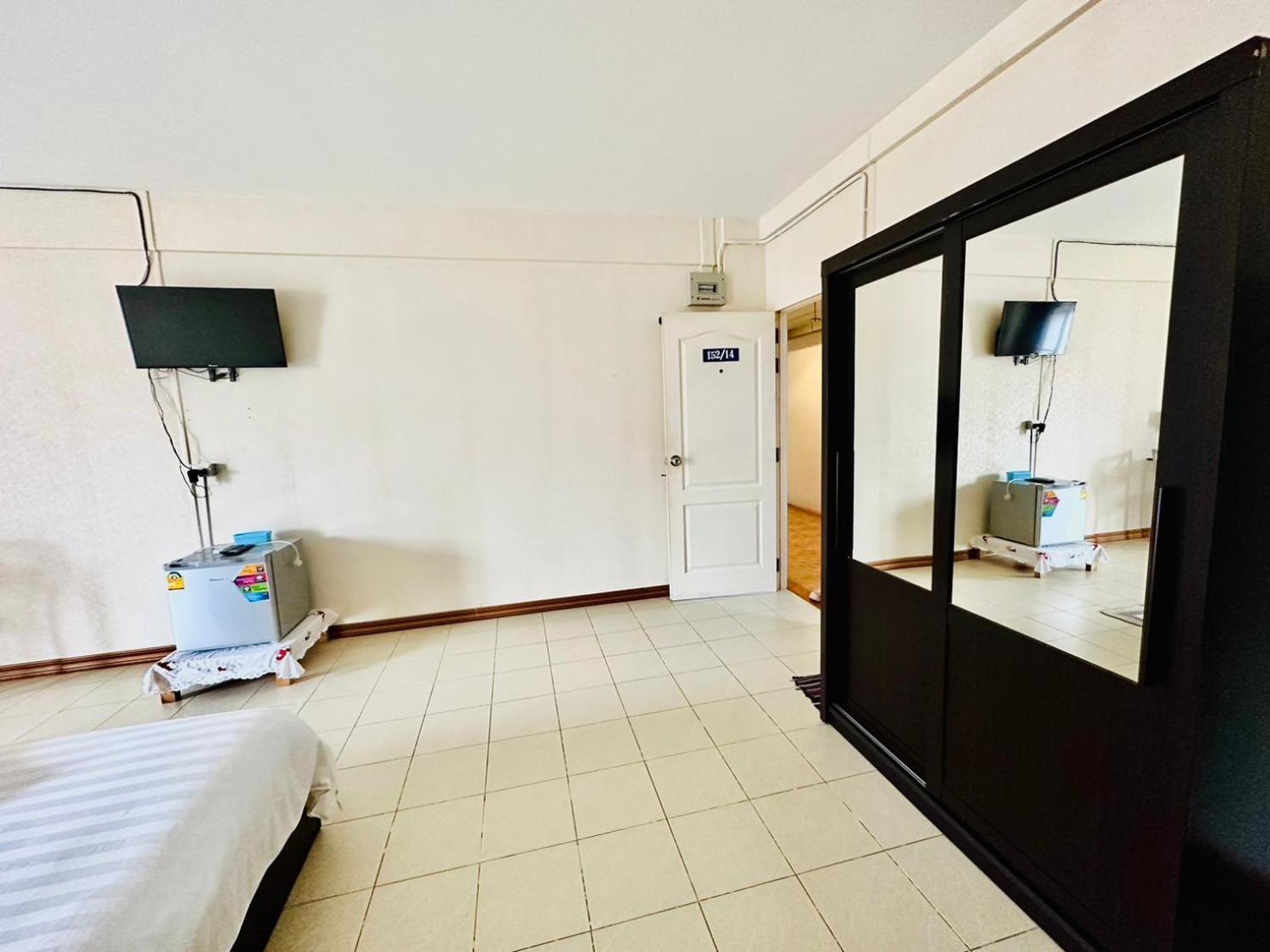 Vk &Residence Kanchanaburi Extérieur photo